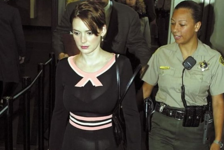 Winona Ryder court room look
