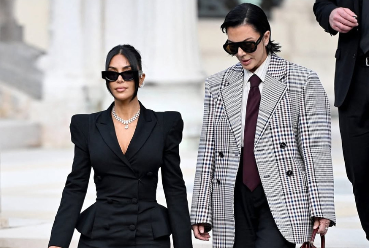 Kim Kardashian with Kris Jenner at the Paris courthouse