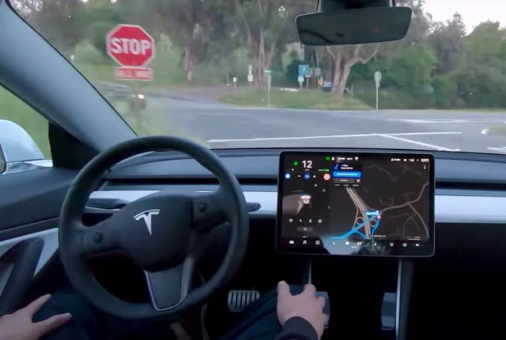 Tesla screen shows FSD test route